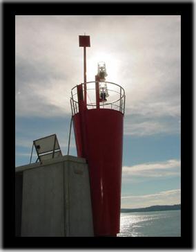 Baliza del Extremo del Dique, con 7 Millas de alcance